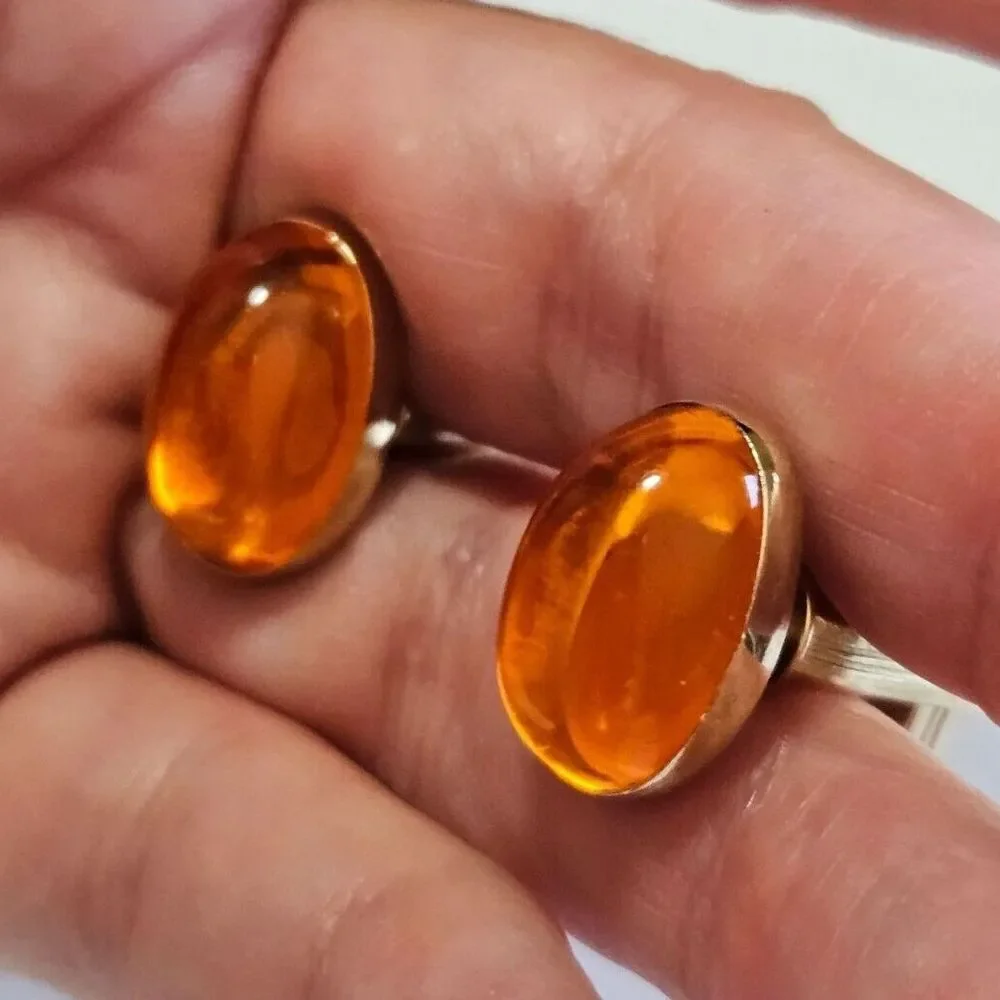 Hickok vintage gold tone and orange cufflinks